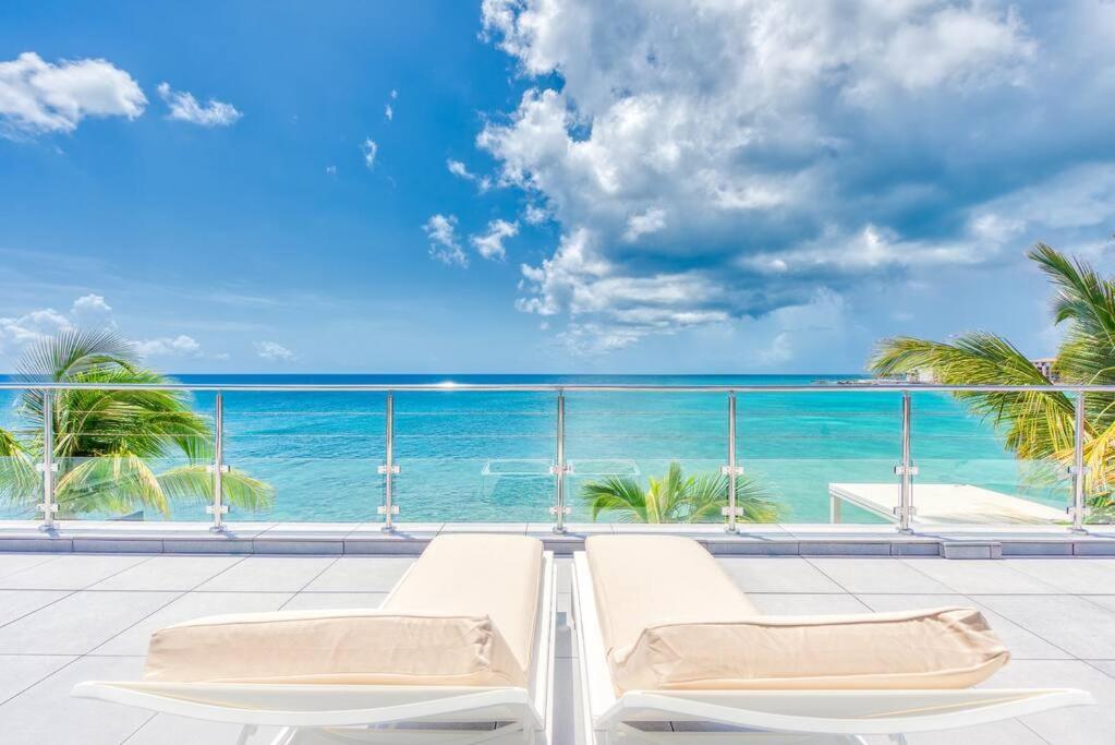 Surfsong Villa- Luxury Water Front Villa For 12 Maho Esterno foto