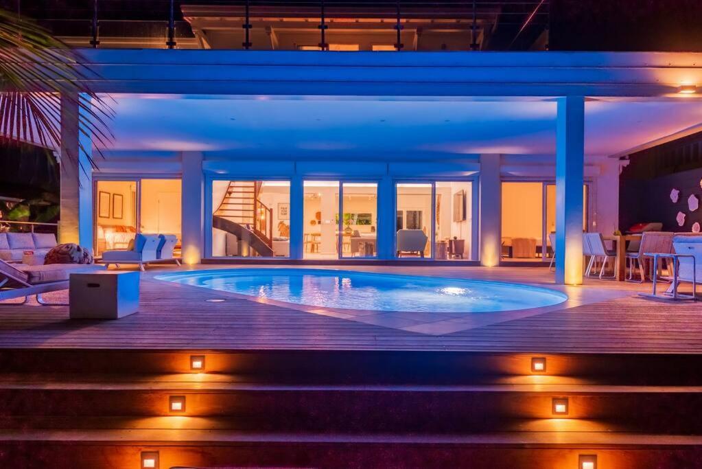 Surfsong Villa- Luxury Water Front Villa For 12 Maho Esterno foto
