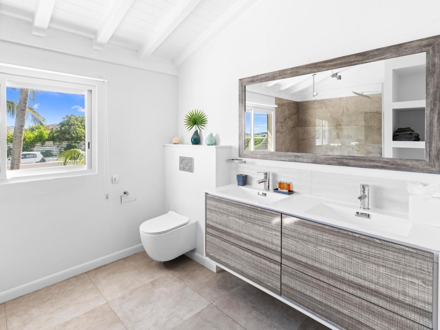 Surfsong Villa- Luxury Water Front Villa For 12 Maho Esterno foto