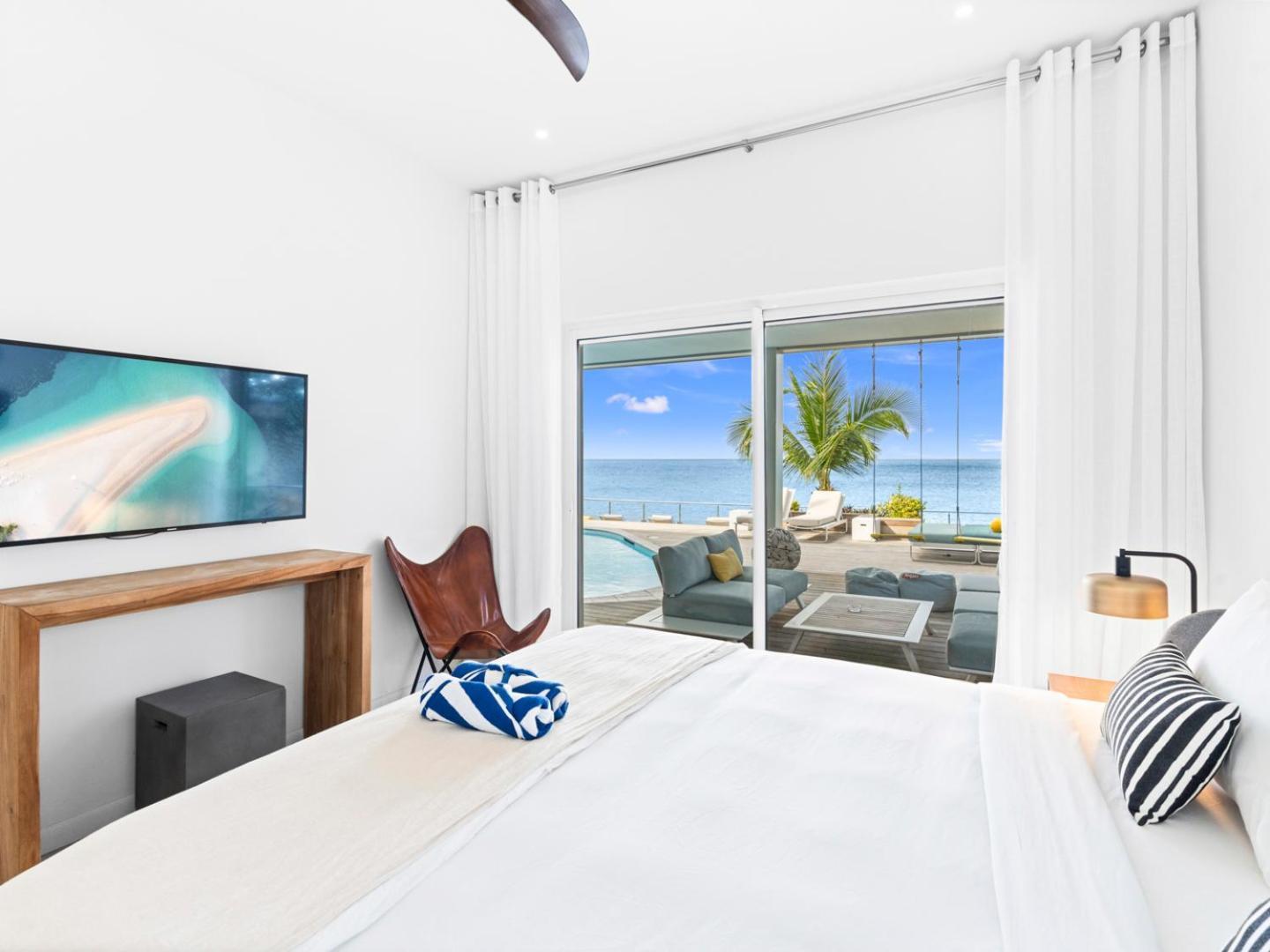 Surfsong Villa- Luxury Water Front Villa For 12 Maho Esterno foto